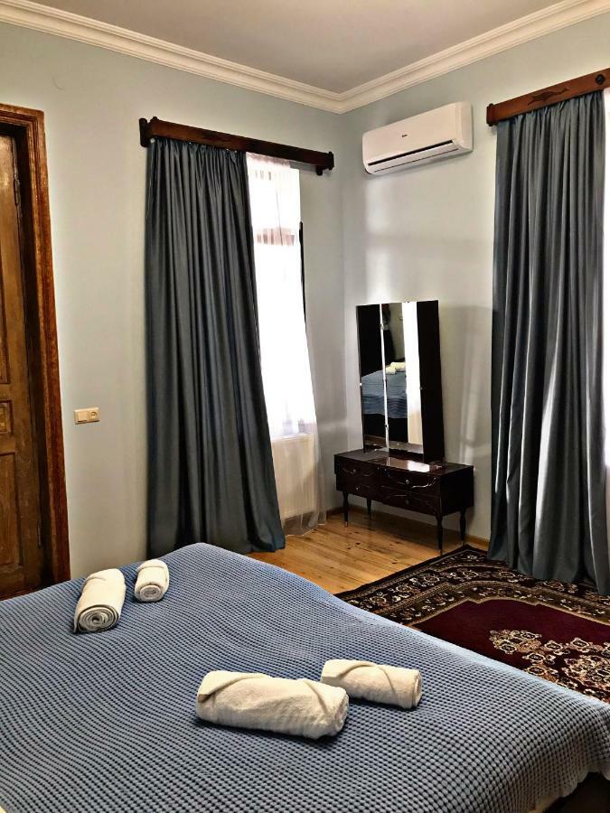 Hotel Season à Koutaïssi Extérieur photo